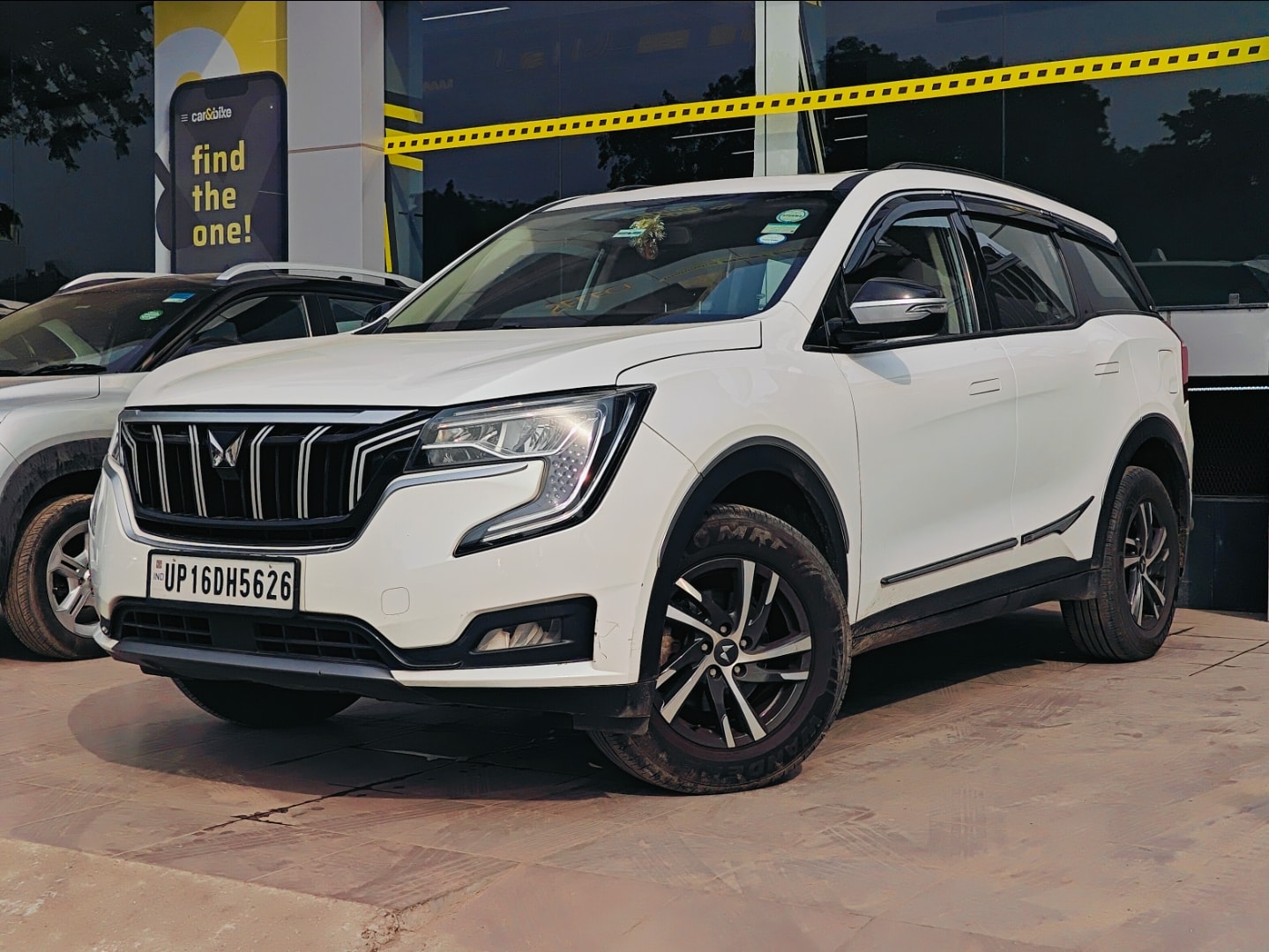 XUV700 image 1 XUV700 image 1