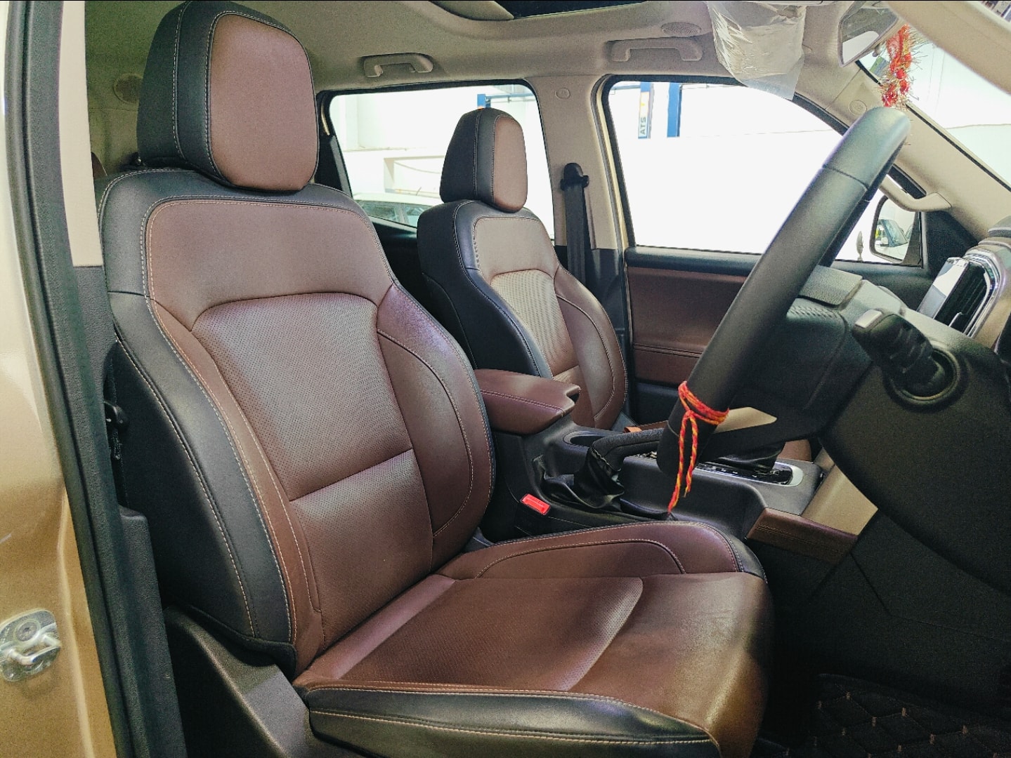 Scorpio-N image 16 Scorpio-N image 16