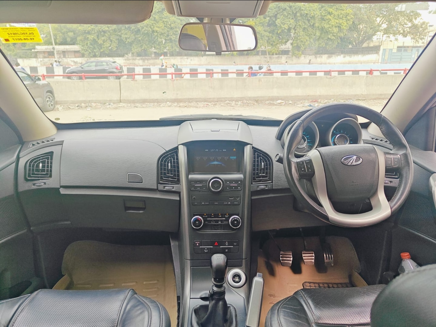 XUV500 image 12 XUV500 image 12