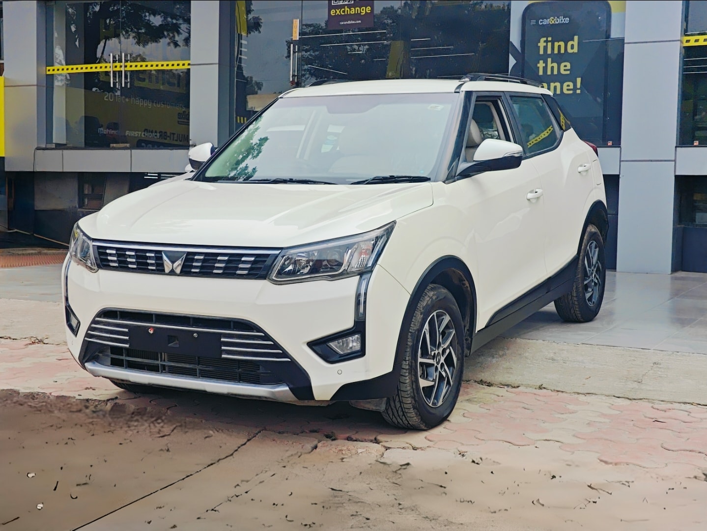 XUV300 image 1 XUV300 image 1