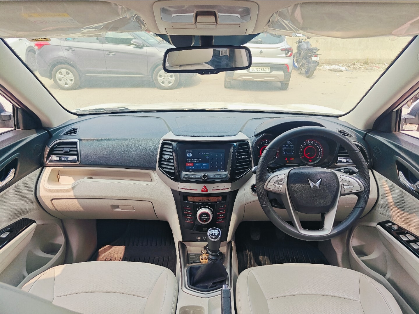 XUV300 image 12 XUV300 image 12