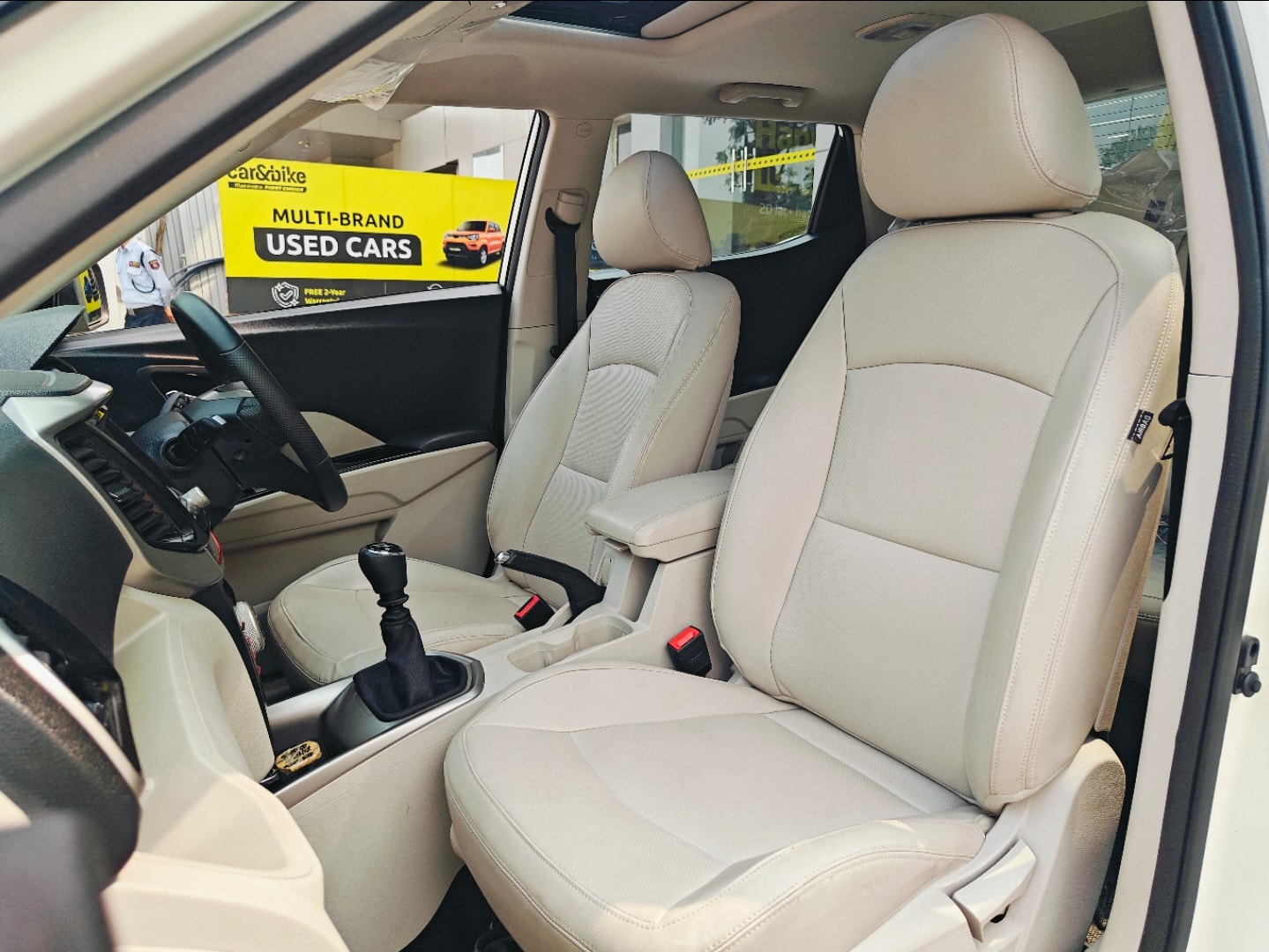 XUV300 image 14 XUV300 image 14