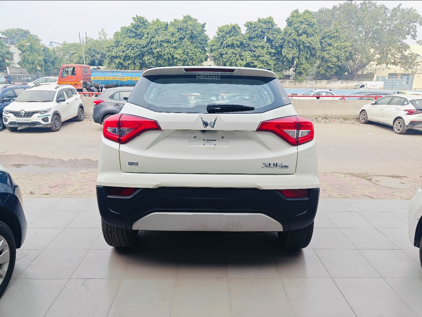 XUV300 image 4 XUV300 image 4