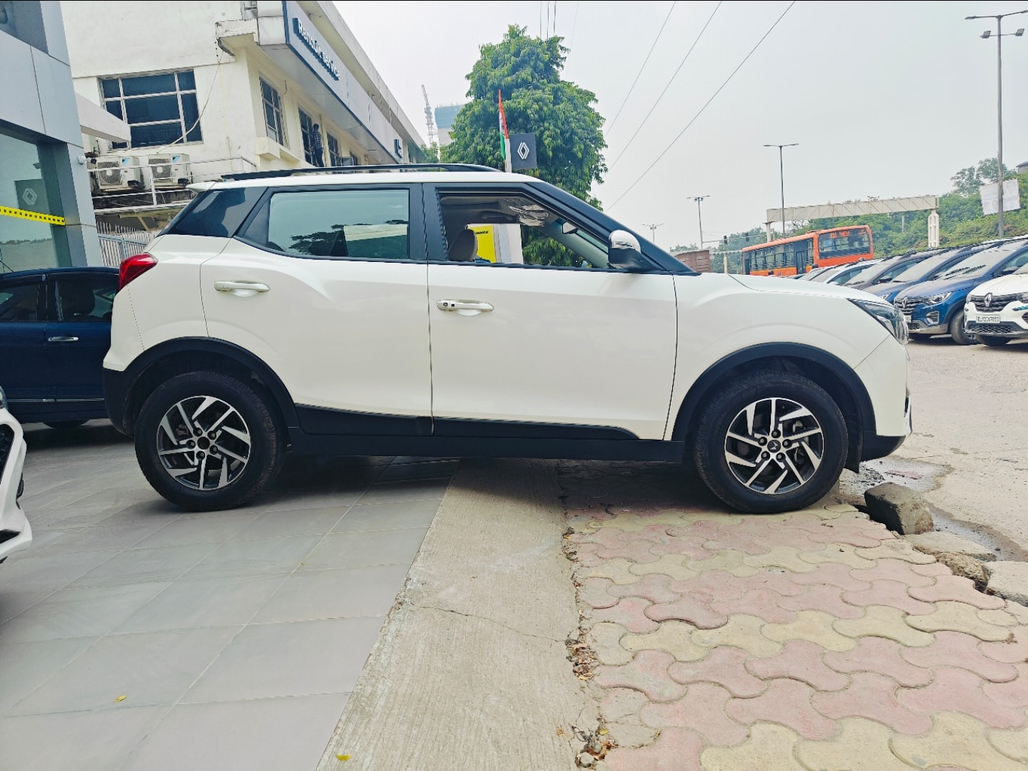 XUV300 image 6 XUV300 image 6