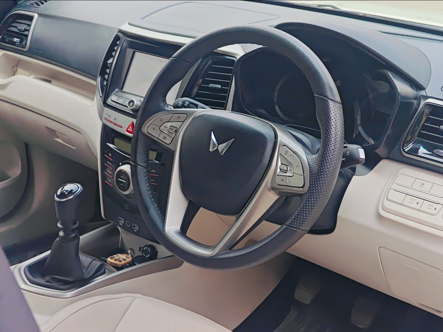 XUV300 image 13 XUV300 image 13