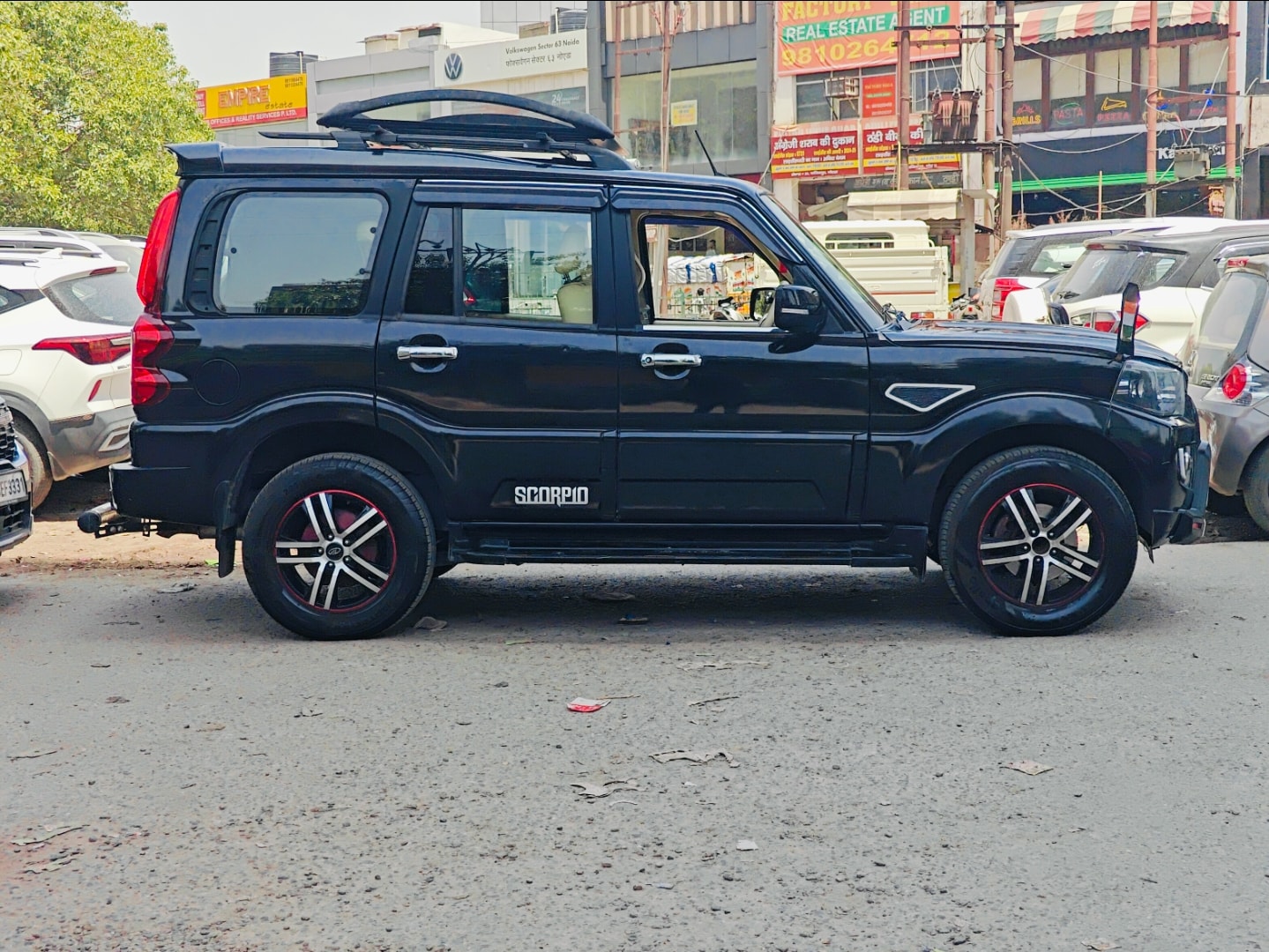 Scorpio image 5 Scorpio image 5