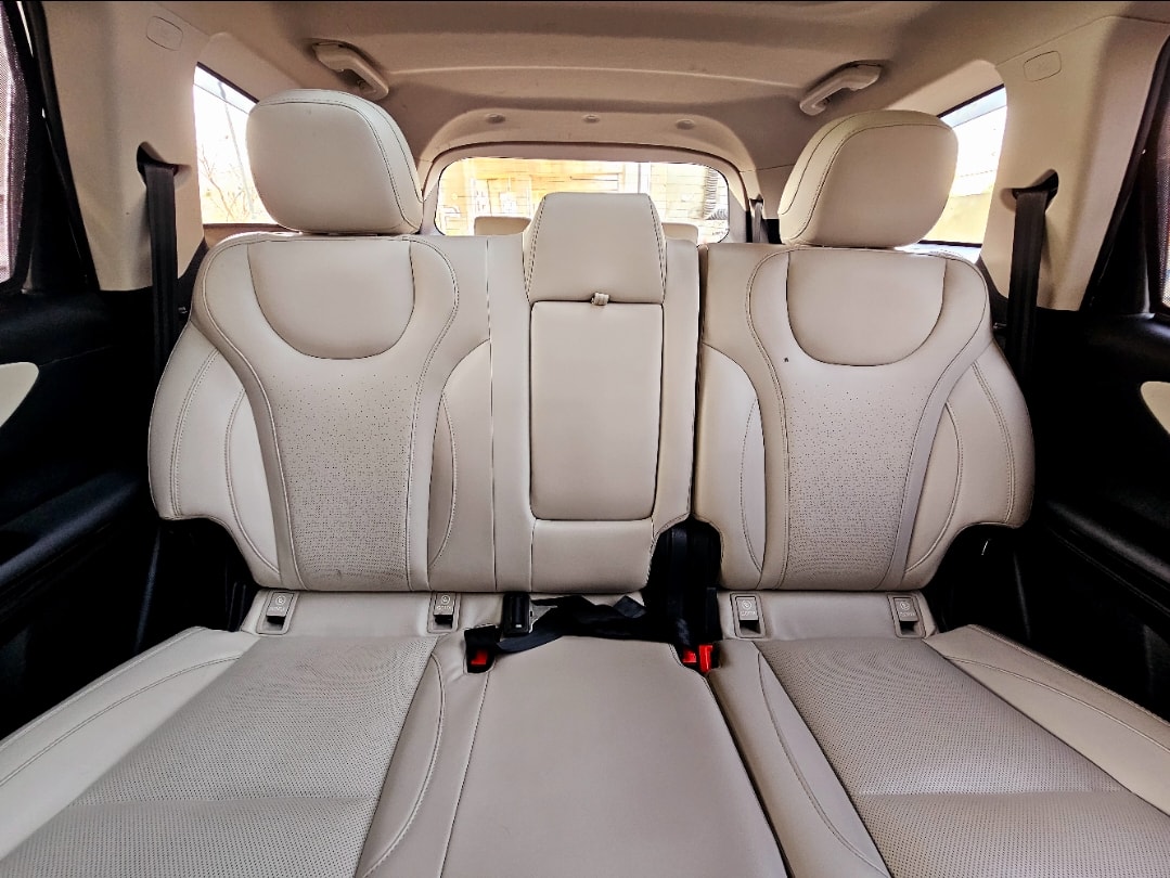 XUV700 image 15 XUV700 image 15