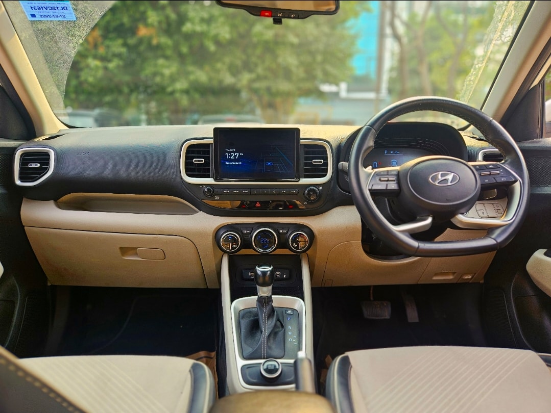 Used 2022 Hyundai Venue Used 2022 Hyundai Venue