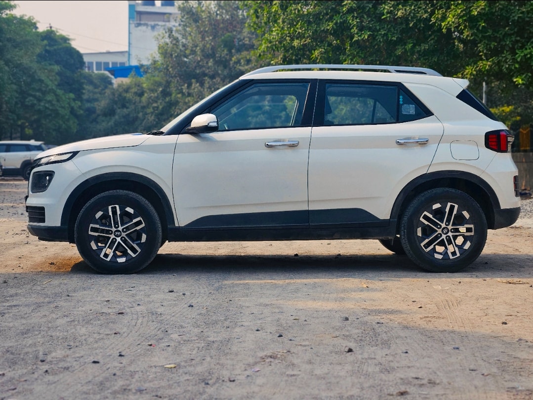 Used 2022 Hyundai Venue Used 2022 Hyundai Venue