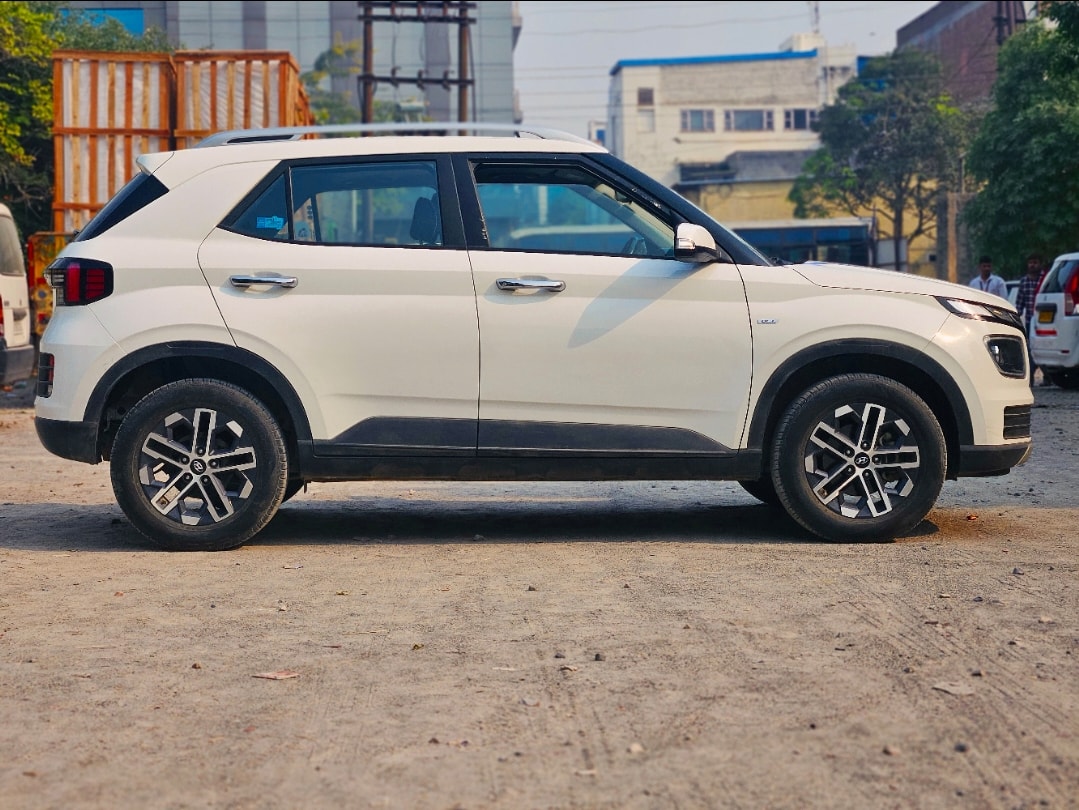 Used 2022 Hyundai Venue Used 2022 Hyundai Venue