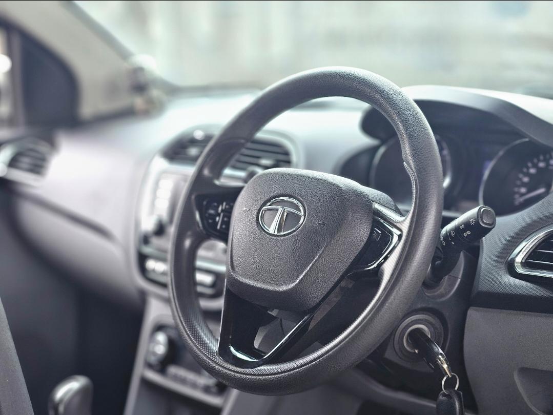 यूज़्ड 2018 टाटा टीगोर, Noida New Delhi 12 यूज़्ड 2018 टाटा टीगोर, Noida New Delhi 12