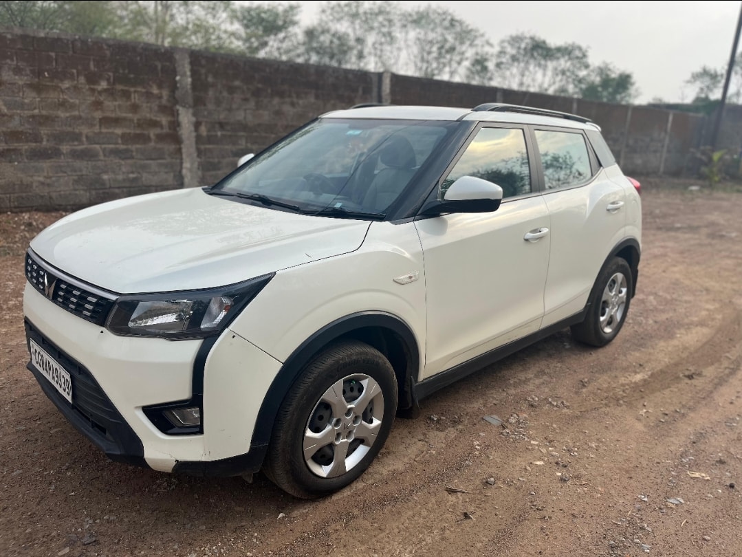 Used 2022 Mahindra XUV300 Used 2022 Mahindra XUV300