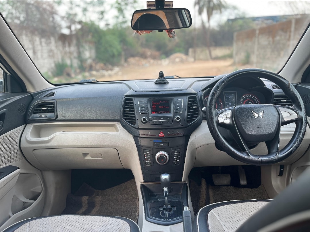 Used 2022 Mahindra XUV300 Used 2022 Mahindra XUV300