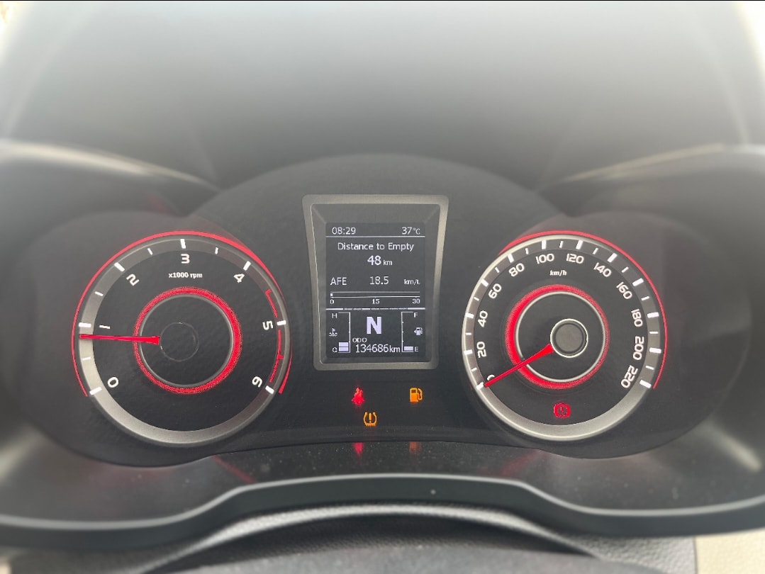 Used 2022 Mahindra XUV300 Used 2022 Mahindra XUV300