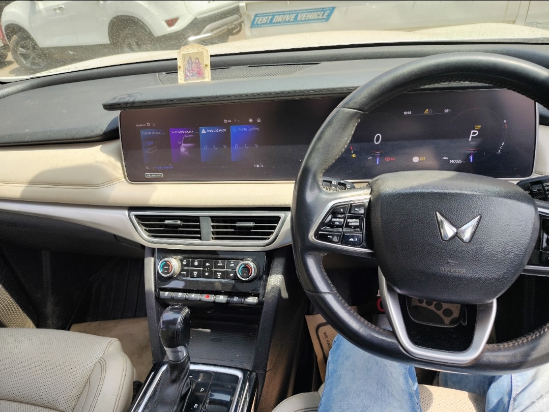 XUV700 image 7 XUV700 image 7