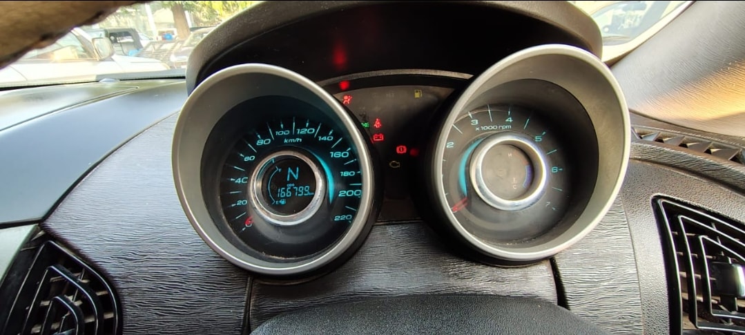 XUV500 image 6 XUV500 image 6