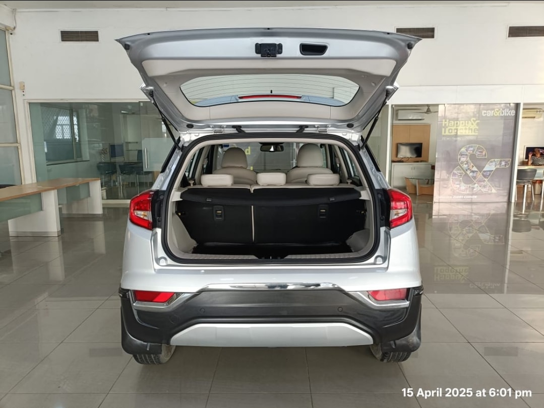 XUV300 image 10 XUV300 image 10