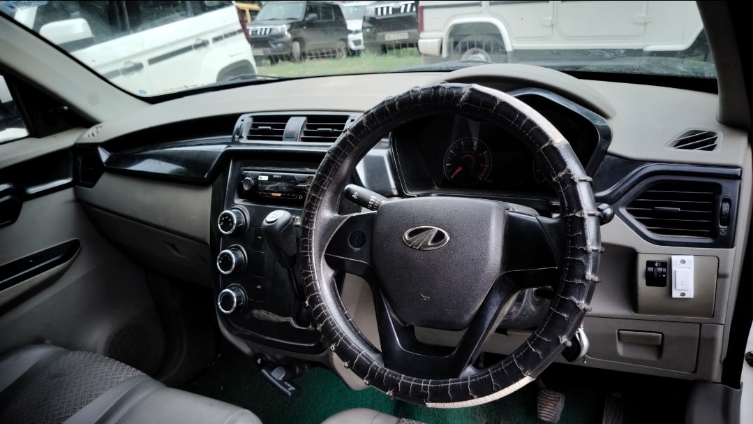 Used 2017 Mahindra KUV100 Used 2017 Mahindra KUV100