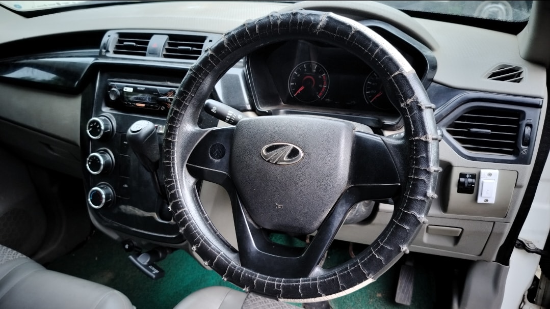 Used 2017 Mahindra KUV100 Used 2017 Mahindra KUV100