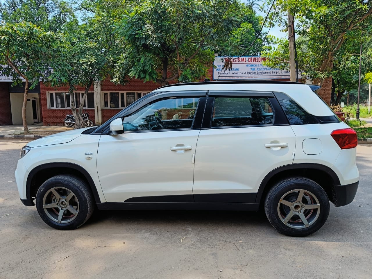 Vitara Brezza image 3 Vitara Brezza image 3