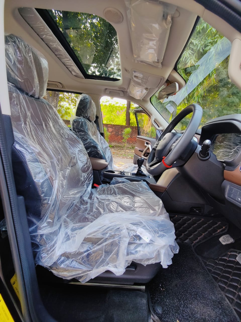 Scorpio-N image 11 Scorpio-N image 11