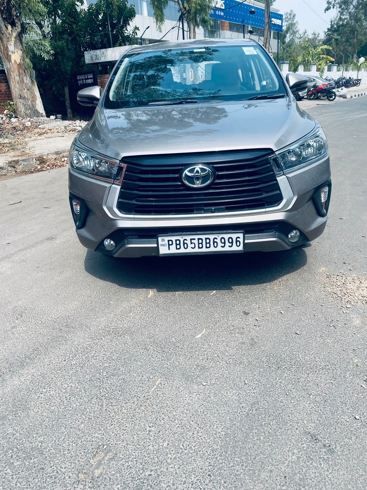 Innova Crysta image 8 Innova Crysta image 8