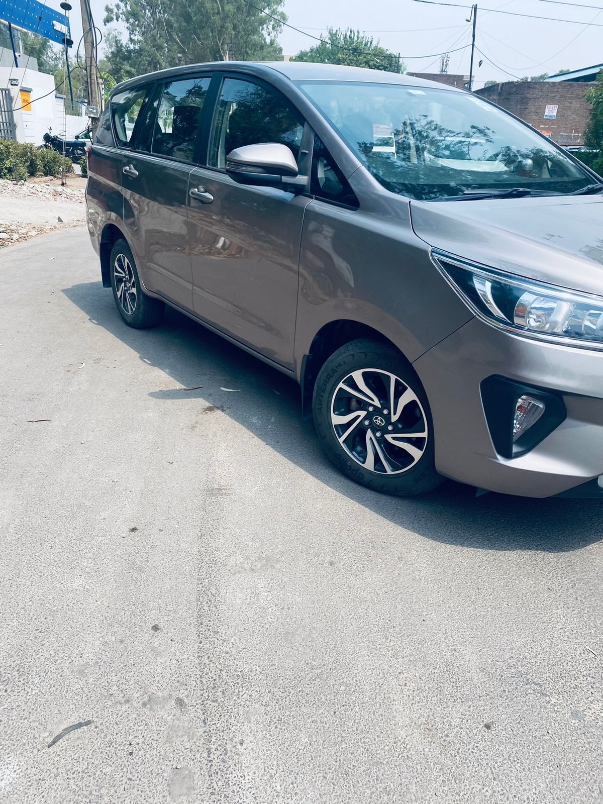 Innova Crysta image 10 Innova Crysta image 10