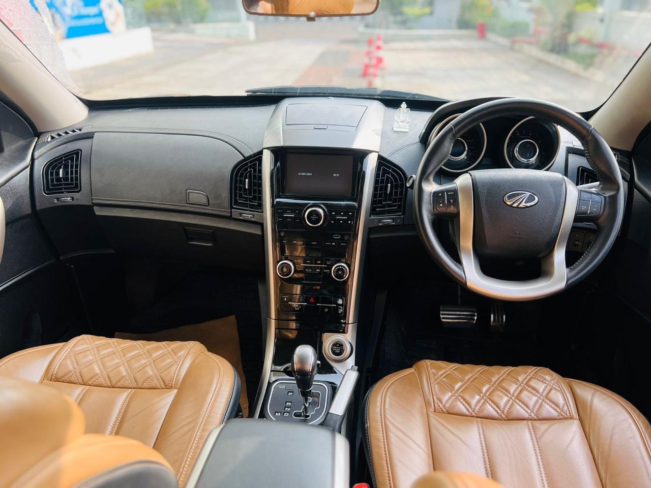 XUV500 image 11 XUV500 image 11