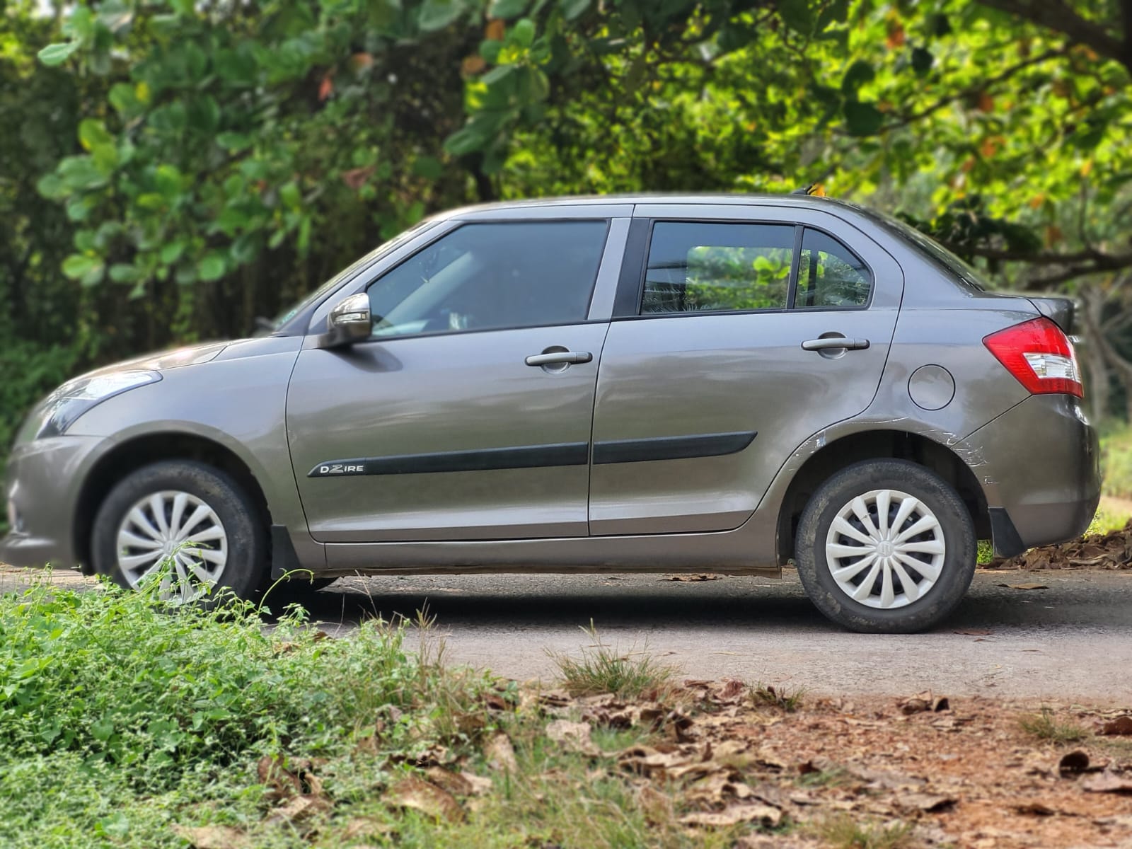 Swift DZire image 1 Swift DZire image 1