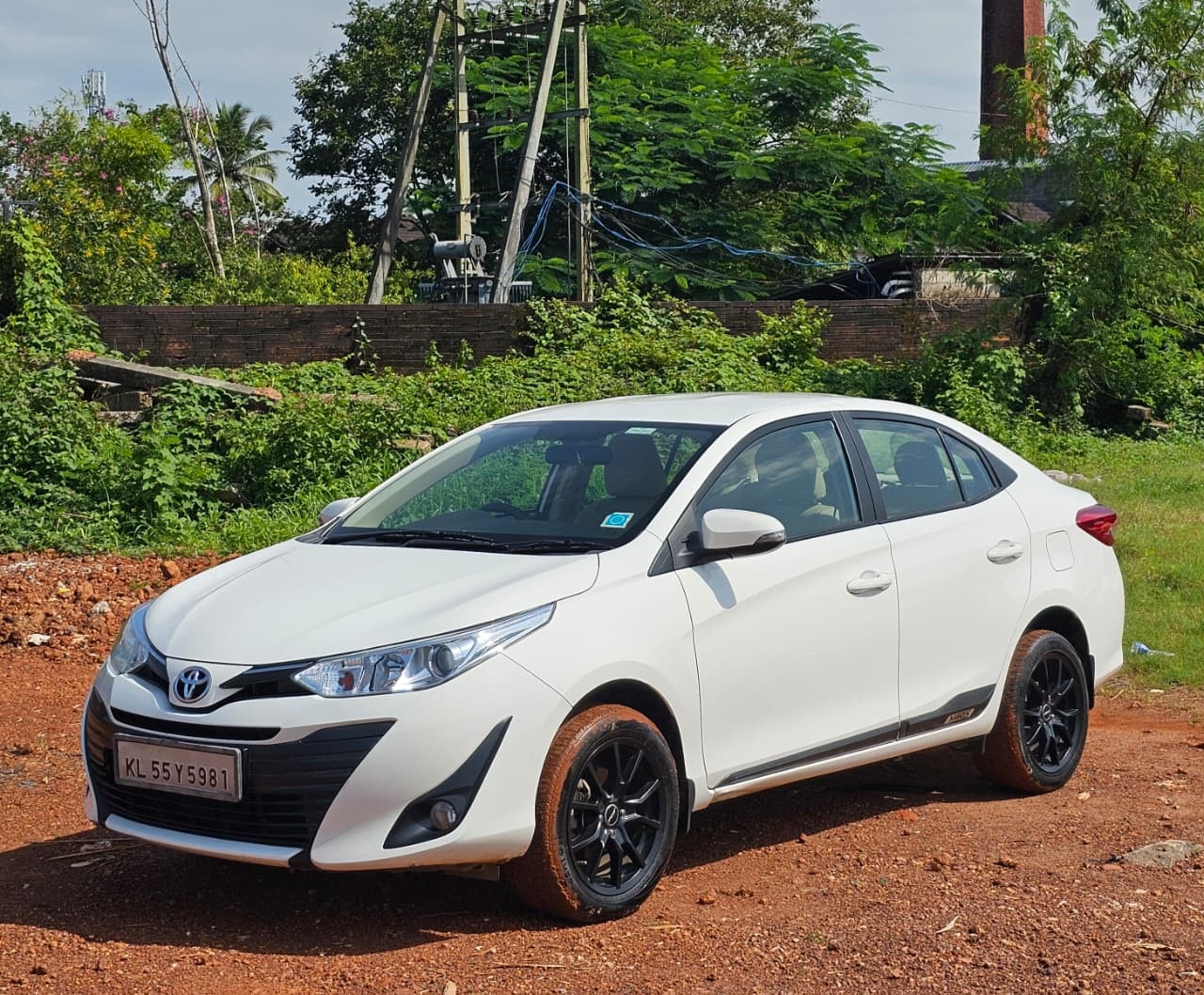 Yaris image 1 Yaris image 1