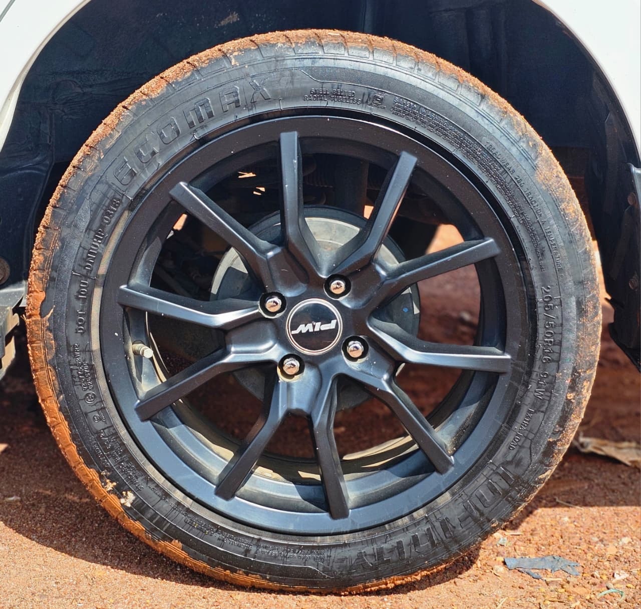 Yaris image 9 Yaris image 9