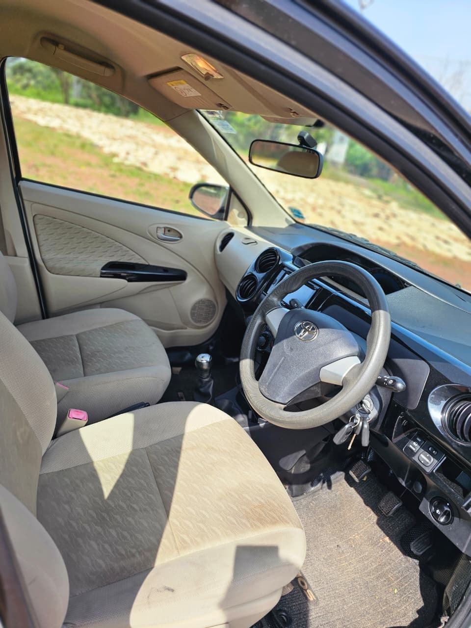 Etios Liva image 16 Etios Liva image 16