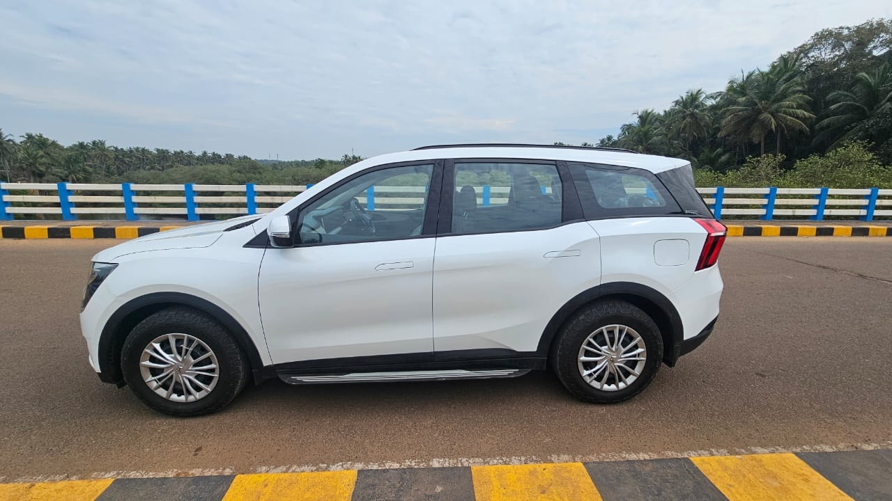 Used 2022 Mahindra XUV700 Used 2022 Mahindra XUV700