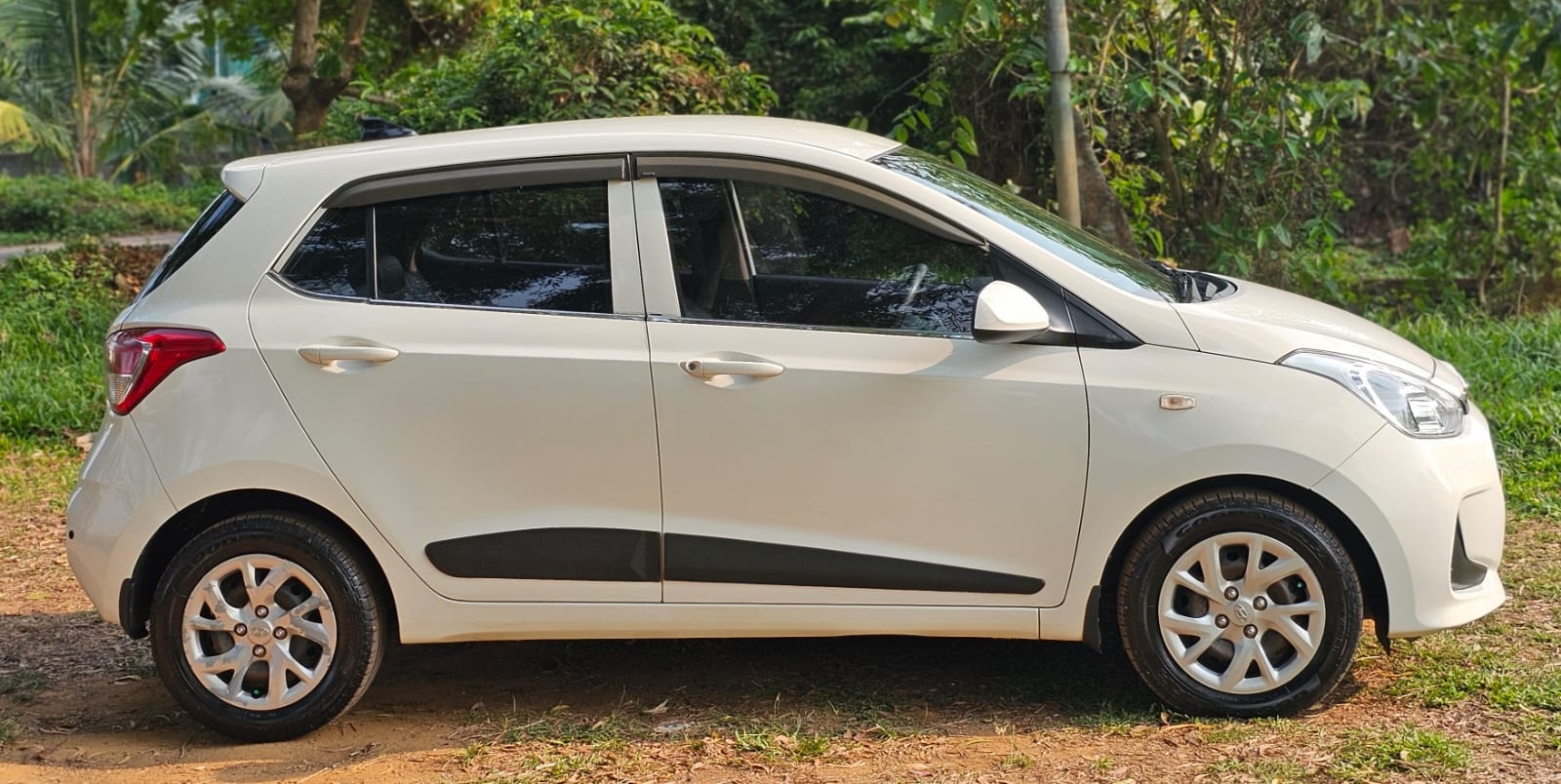 Grand i10 image 6 Grand i10 image 6