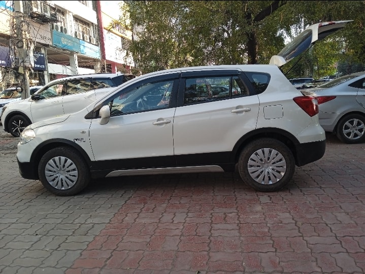 S-Cross image 9 S-Cross image 9