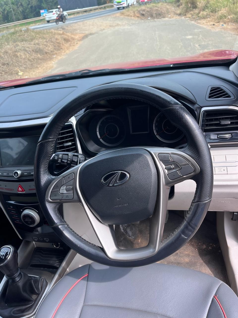 XUV300 image 12 XUV300 image 12