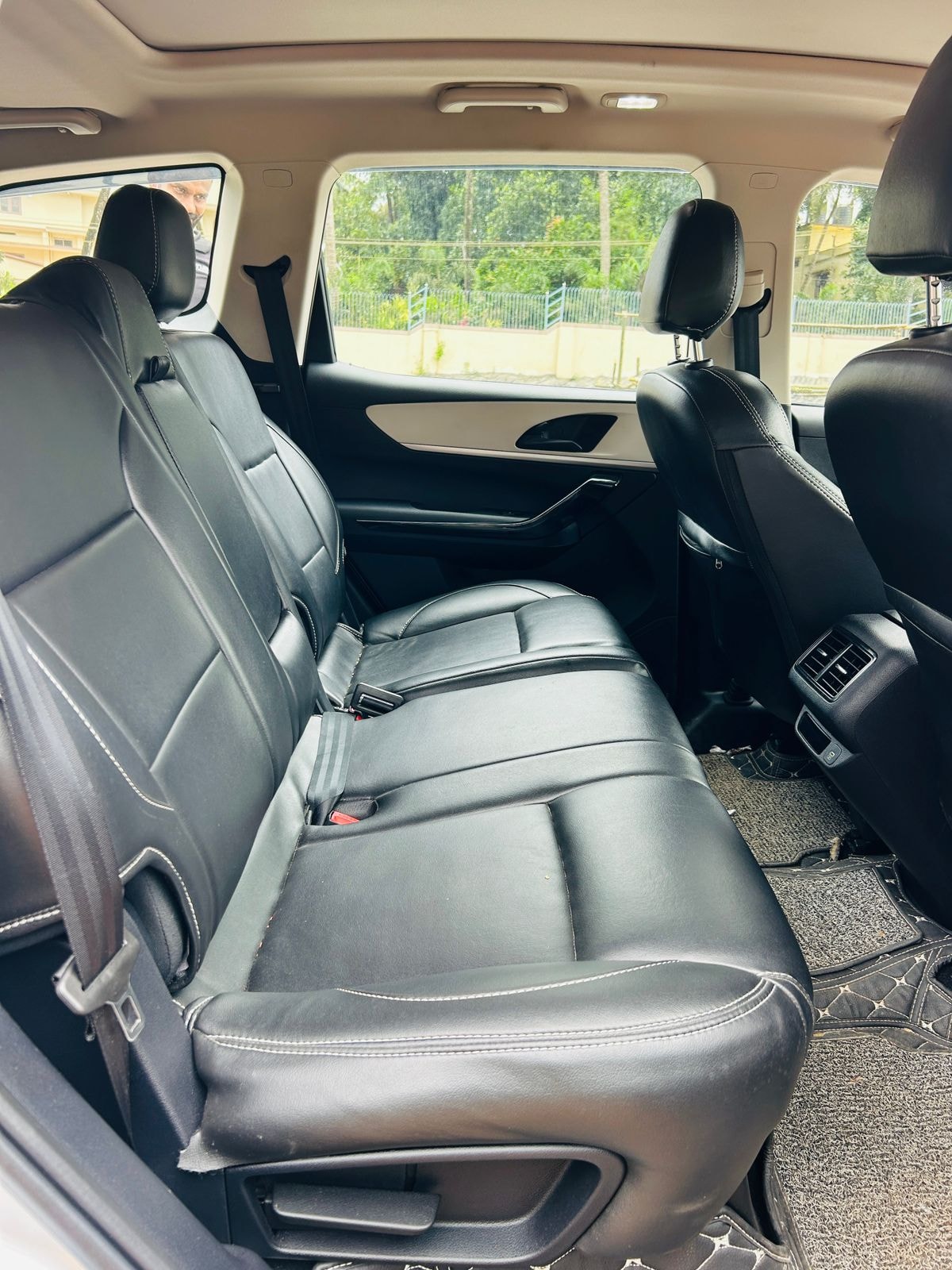 Used 2022 Mahindra XUV700 Used 2022 Mahindra XUV700