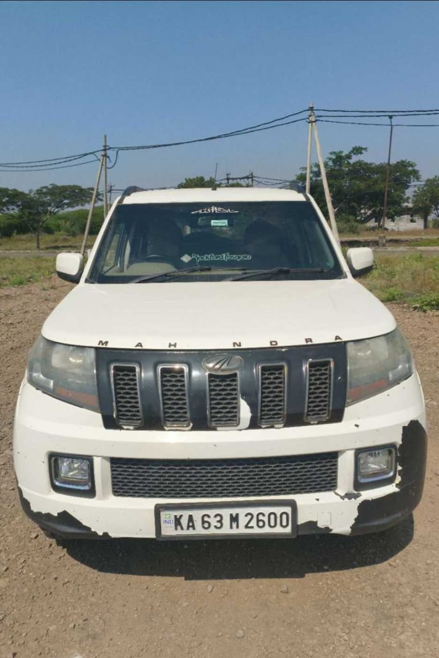 TUV300 image 4 TUV300 image 4