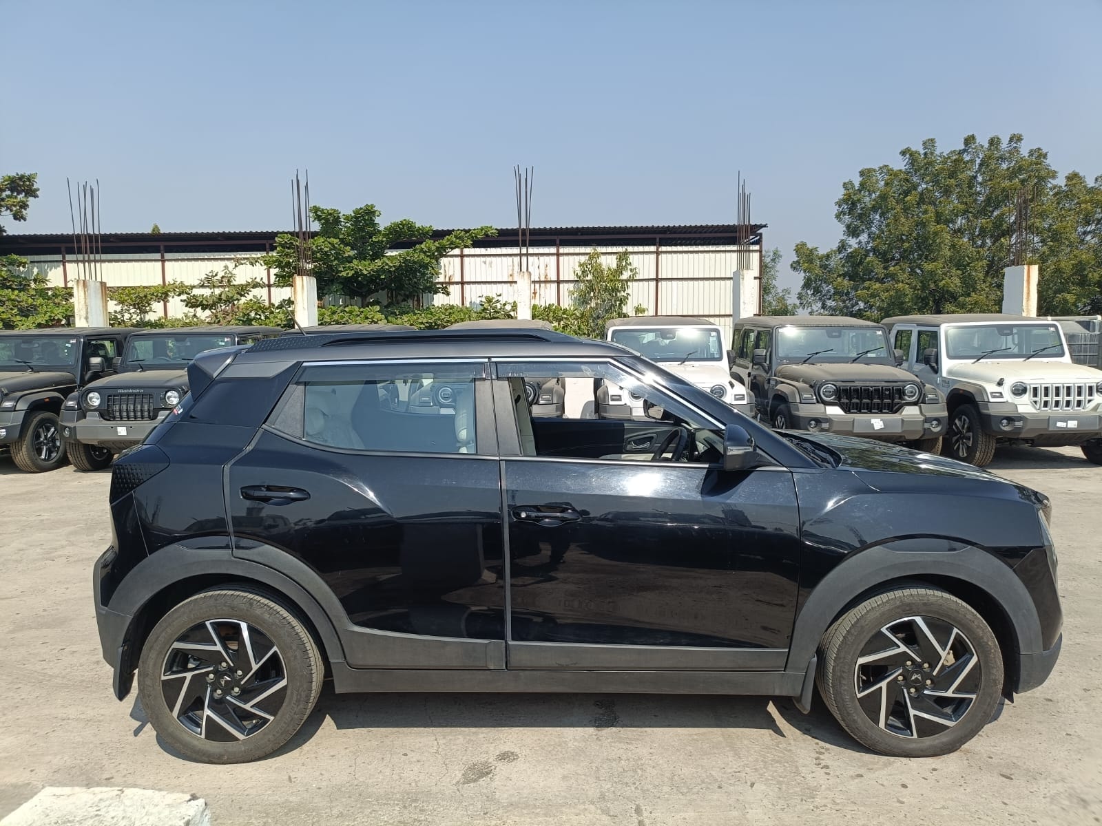 XUV 3XO image 4 XUV 3XO image 4