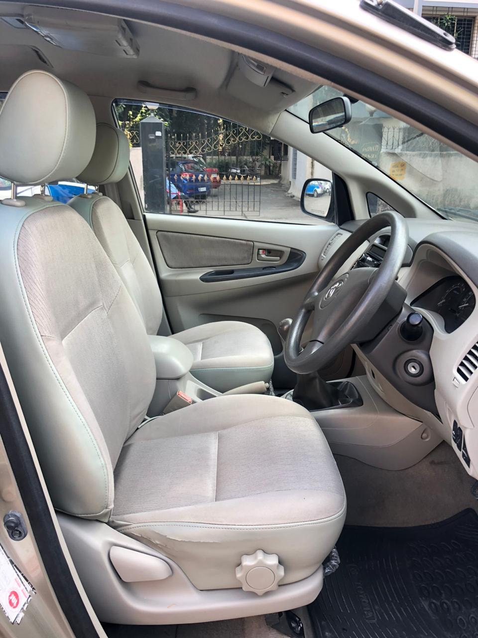 Innova image 2 Innova image 2