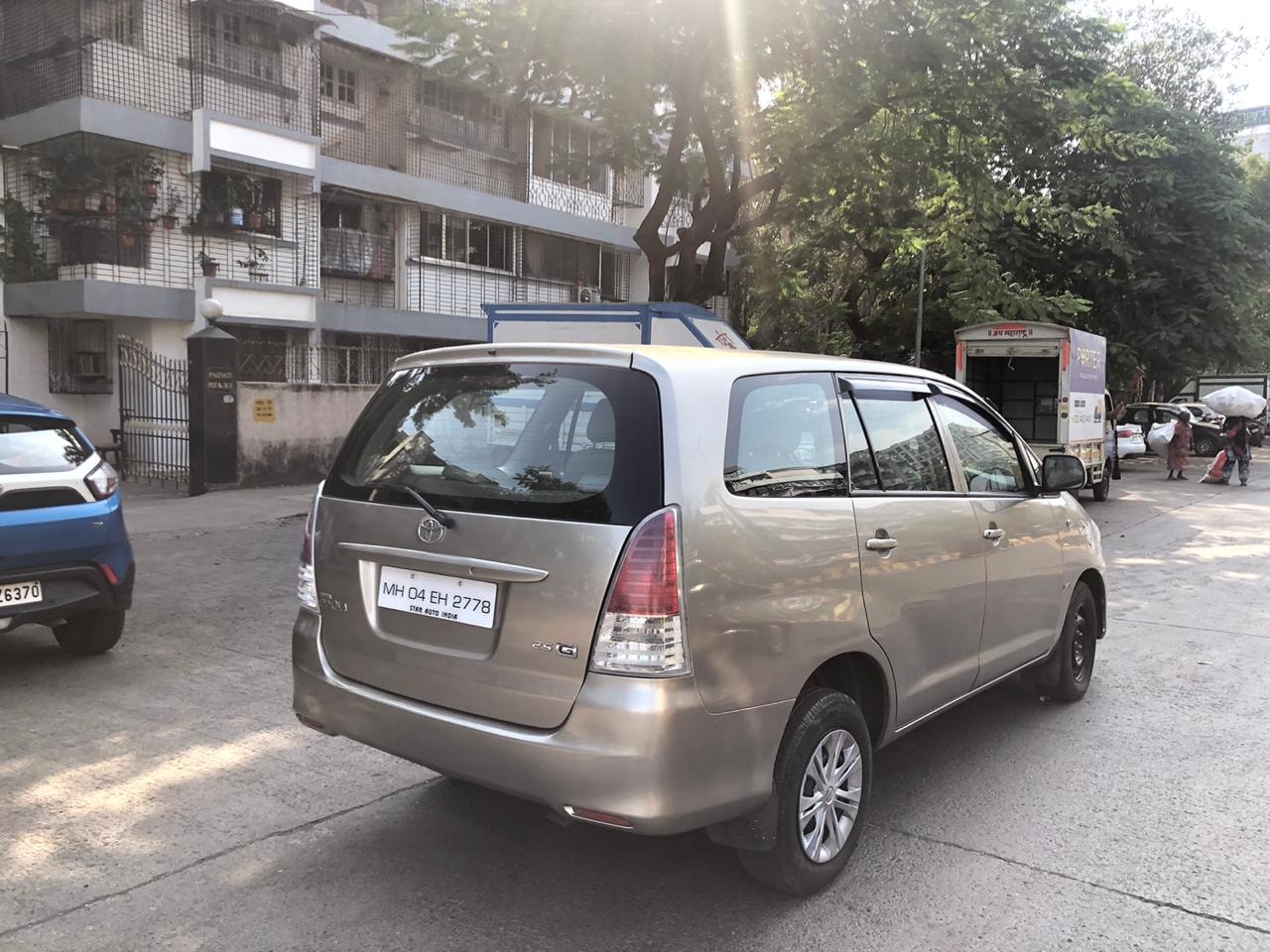 Innova image 12 Innova image 12