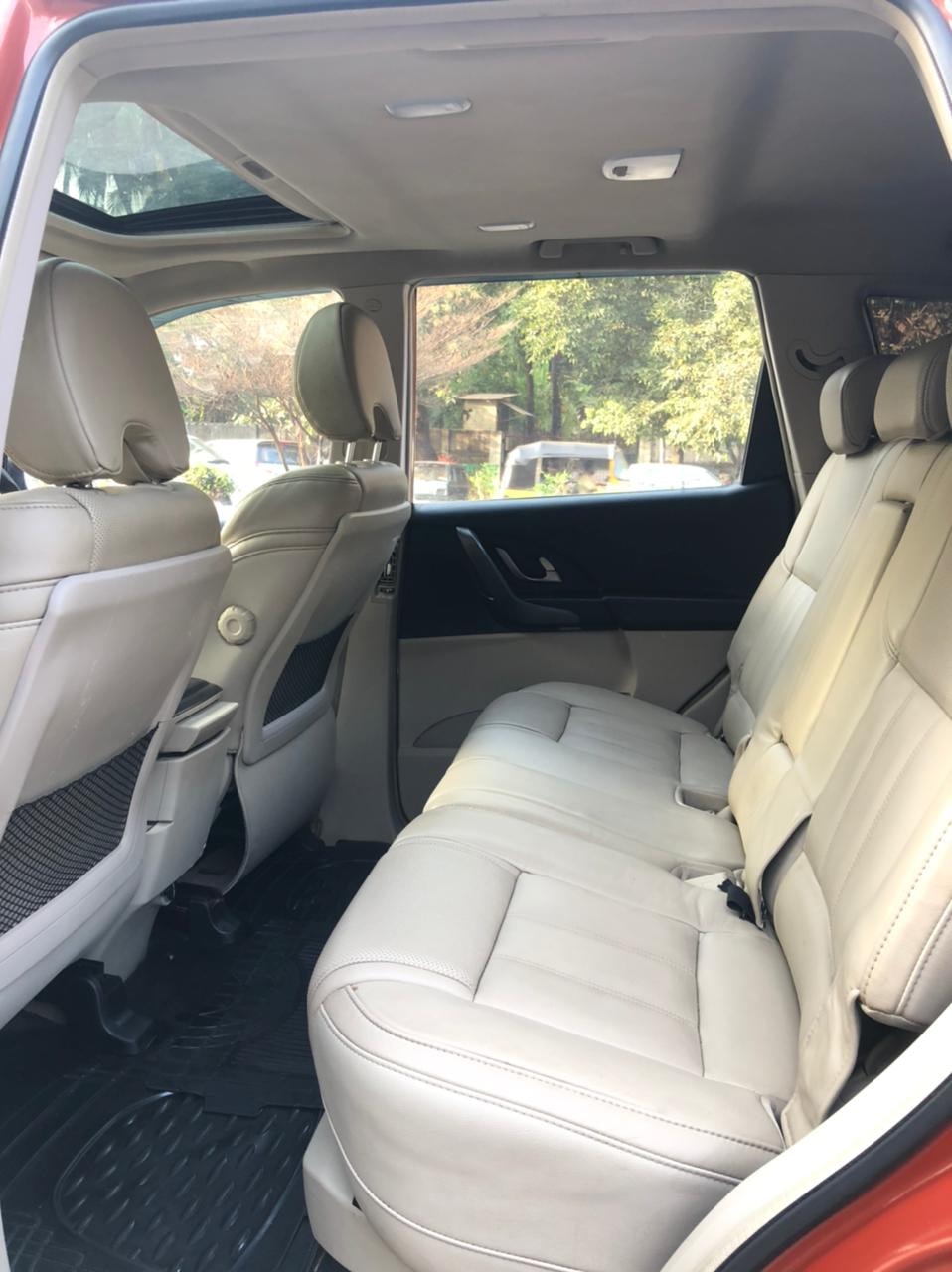 XUV500 image 6 XUV500 image 6