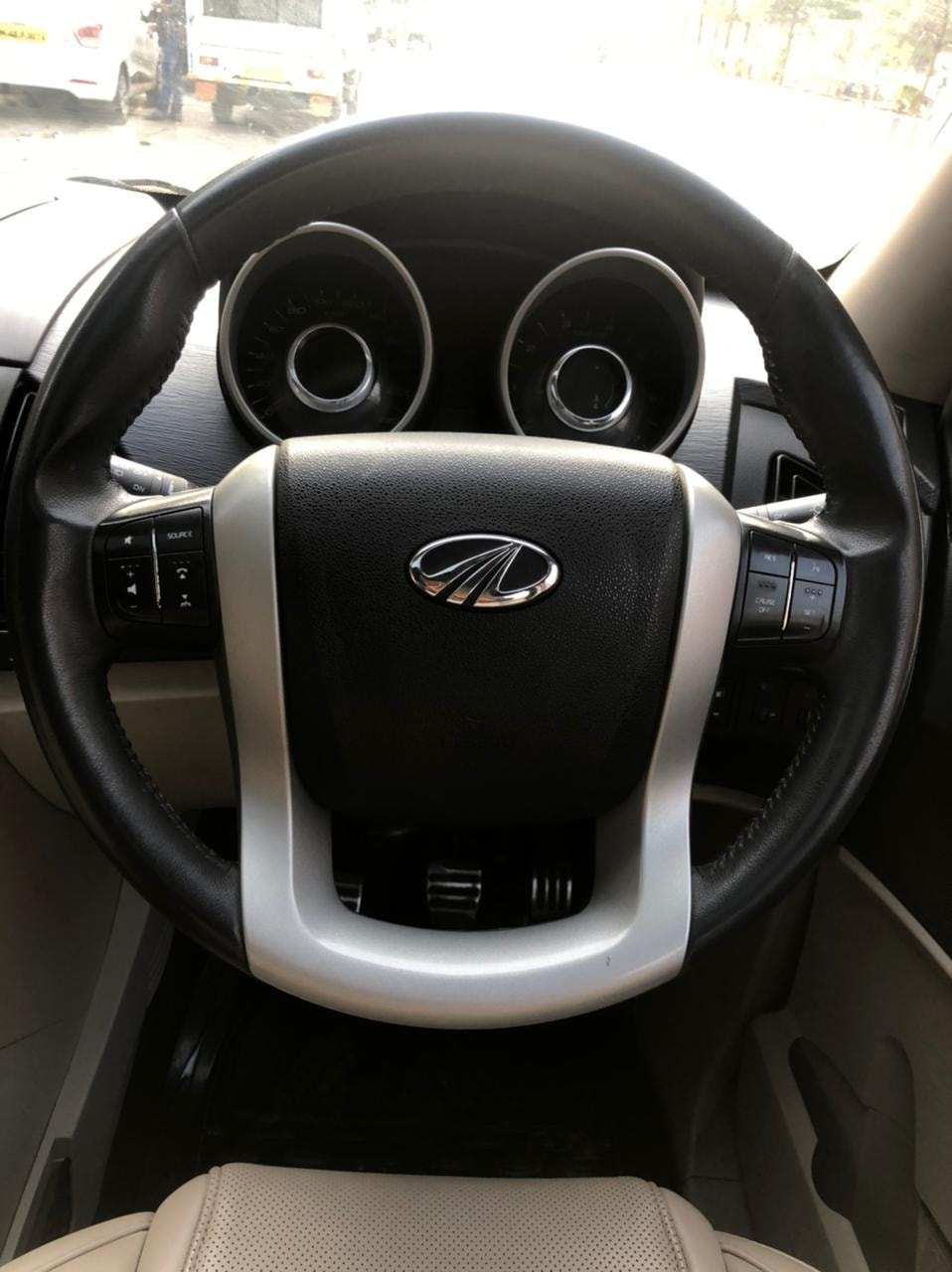 XUV500 image 15 XUV500 image 15