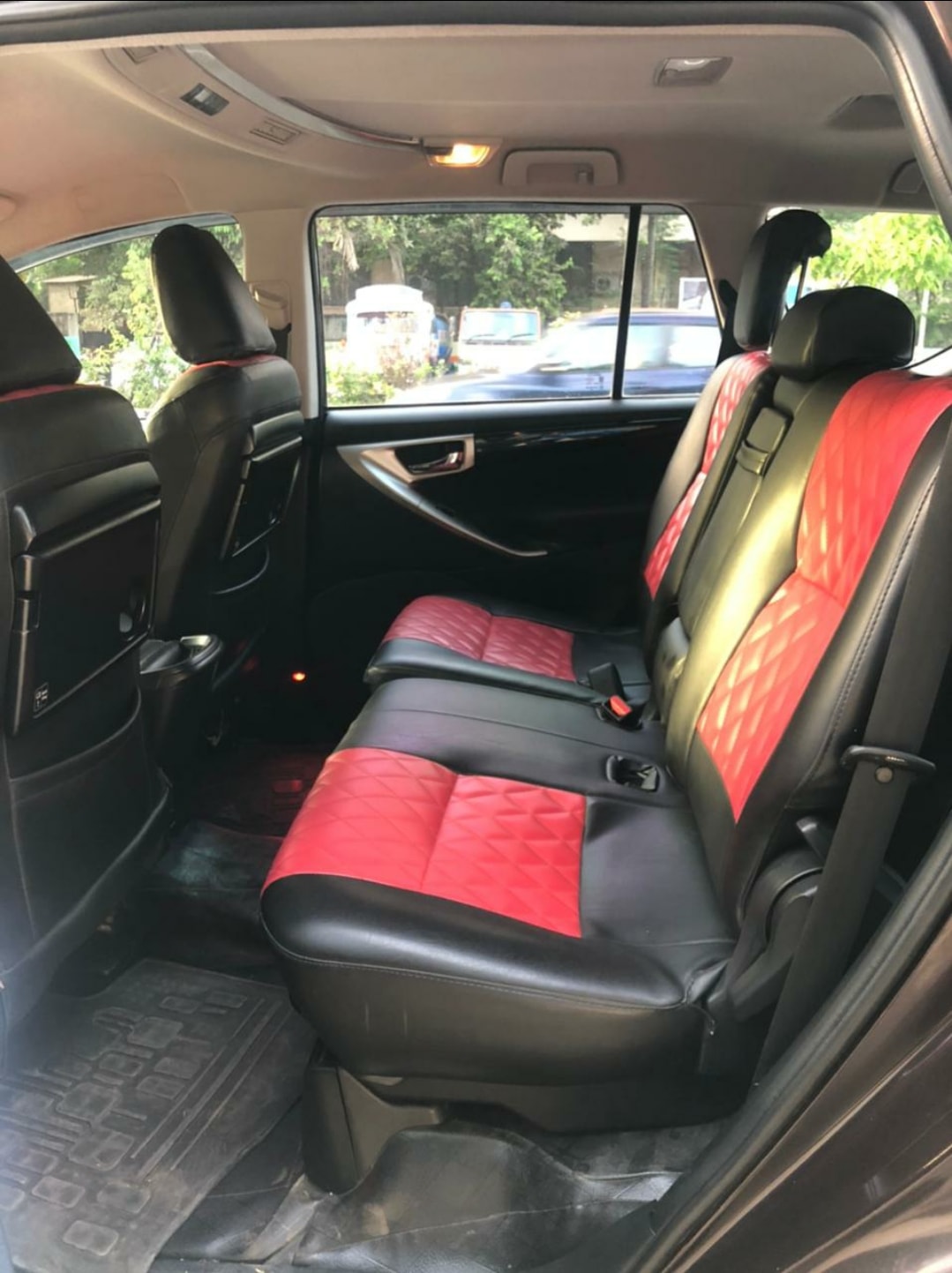 Innova Crysta image 3 Innova Crysta image 3