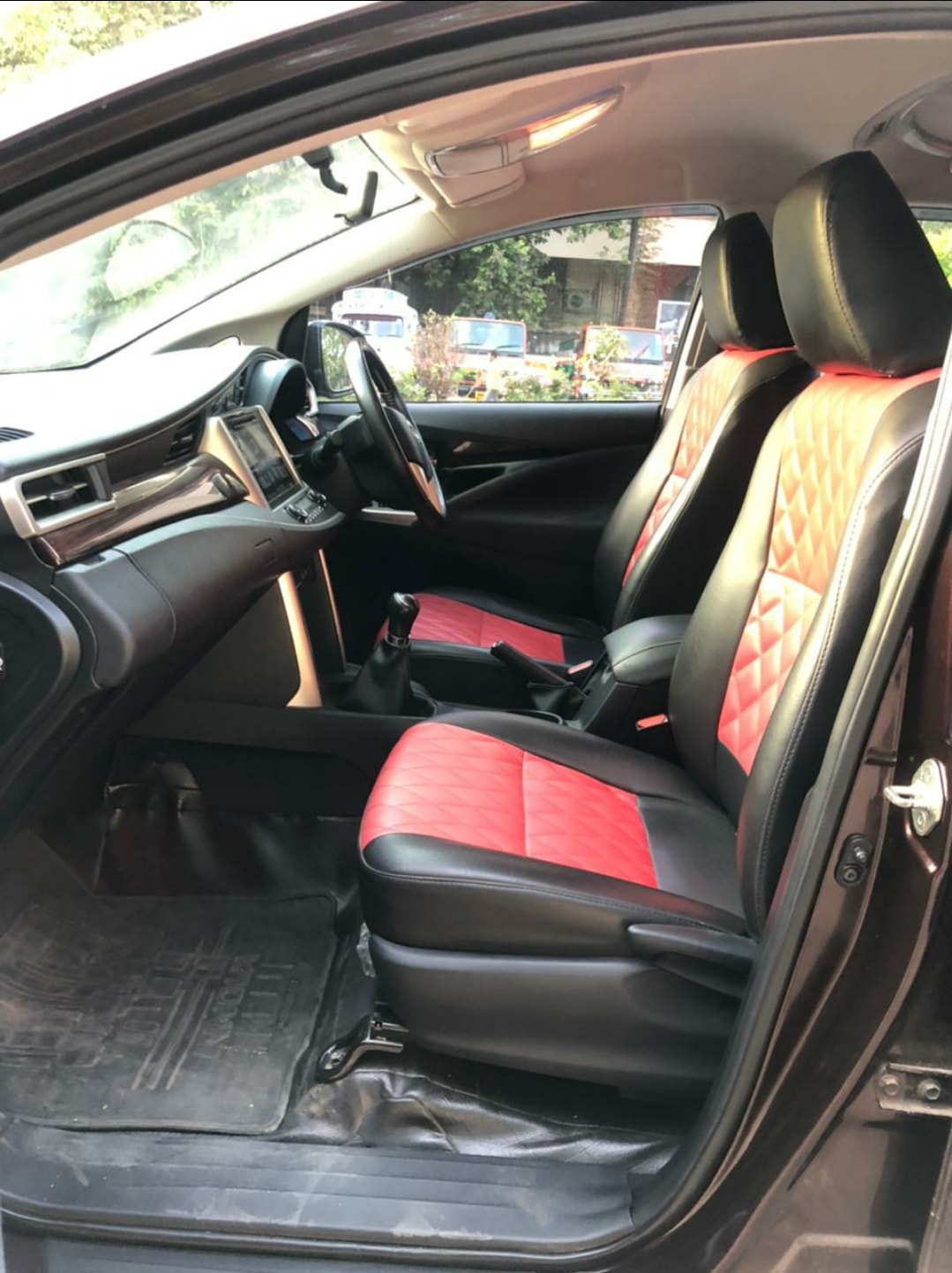 Innova Crysta image 7 Innova Crysta image 7