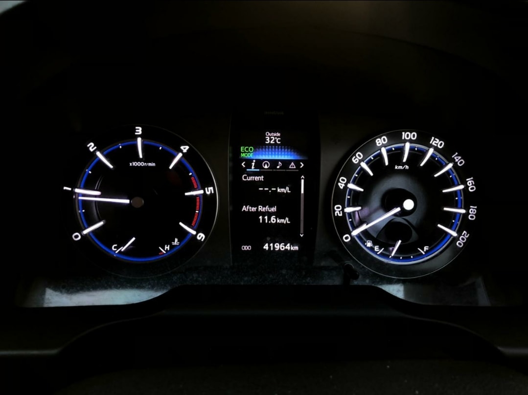 Innova Crysta image 10 Innova Crysta image 10