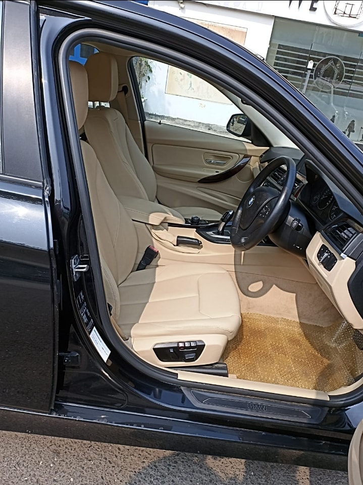 3 Series image 7 3 Series image 7