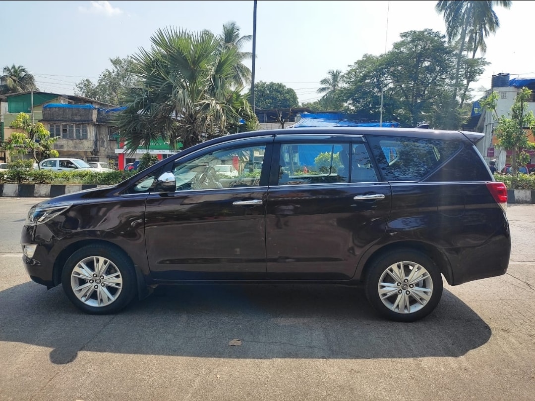 Innova Crysta image 4 Innova Crysta image 4