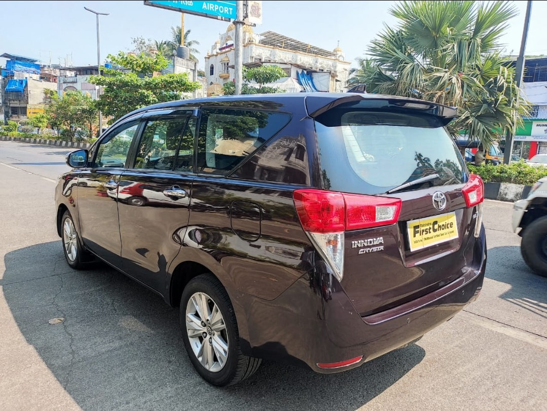 Innova Crysta image 6 Innova Crysta image 6