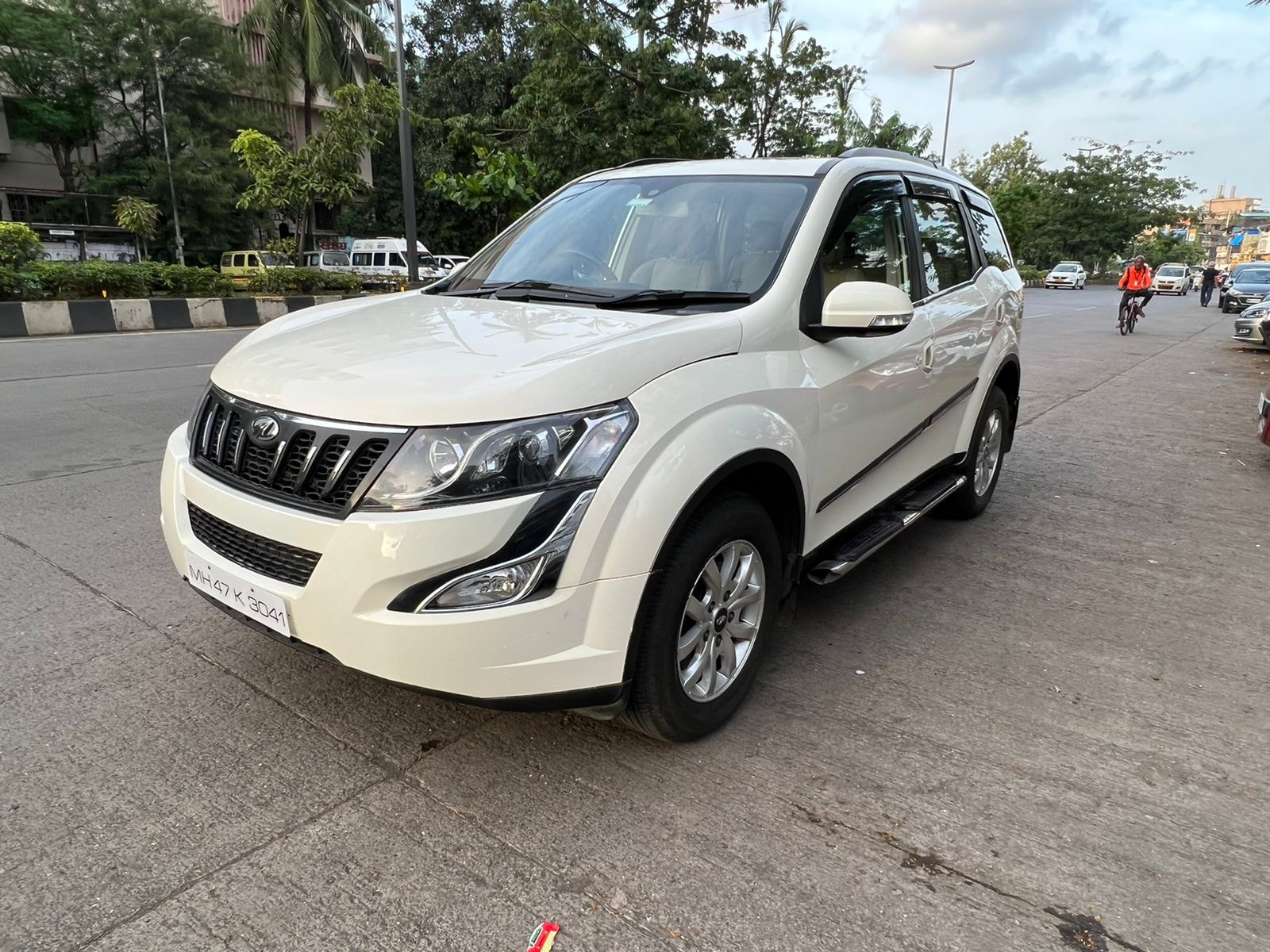 XUV500 image 1 XUV500 image 1